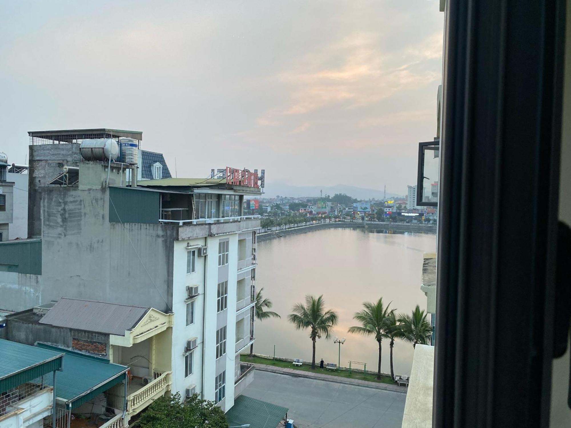 Blue Rose Hotel Ha Long Esterno foto